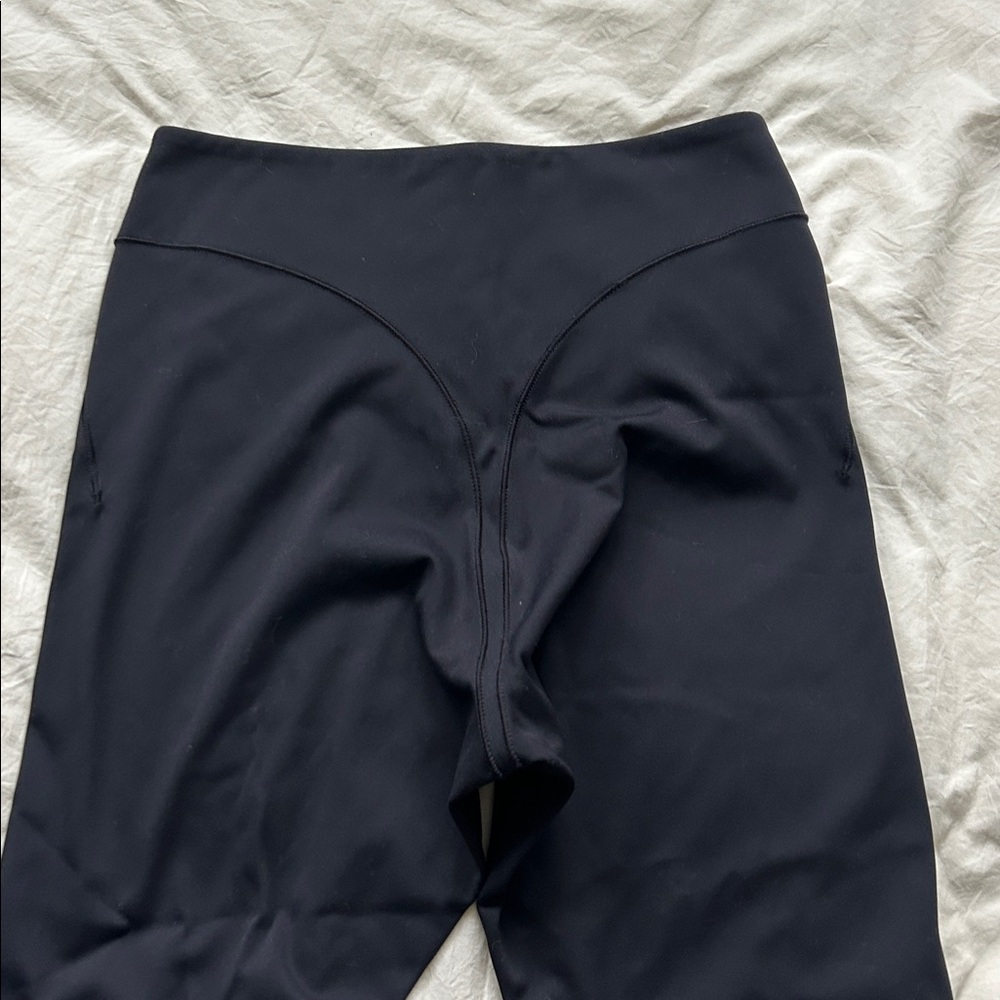 NikeSKIMS VLINE 26”LEGGING - Picture 6 of 6